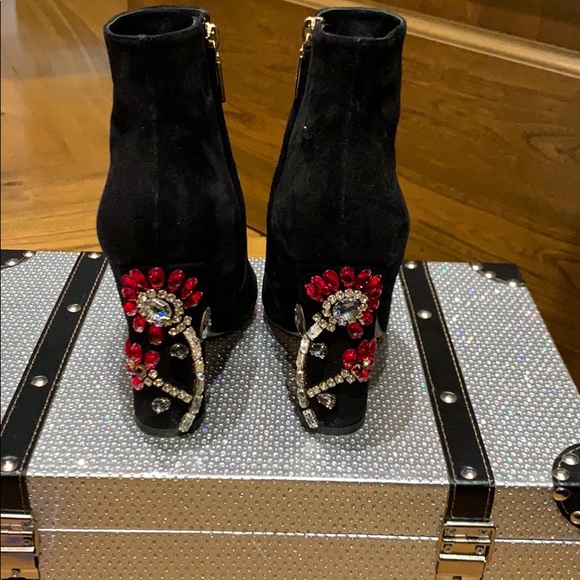 Gorgeous Dolce & Gabbana rhinestone booties - Picture 3 of 7